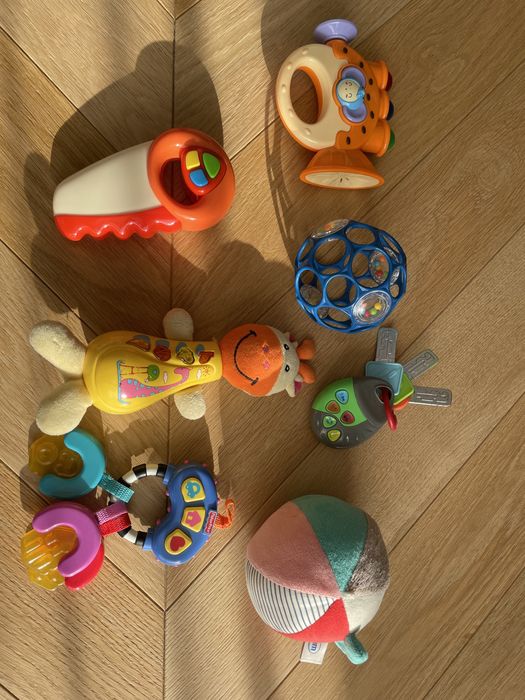Zestaw zabawek dla maluszka
