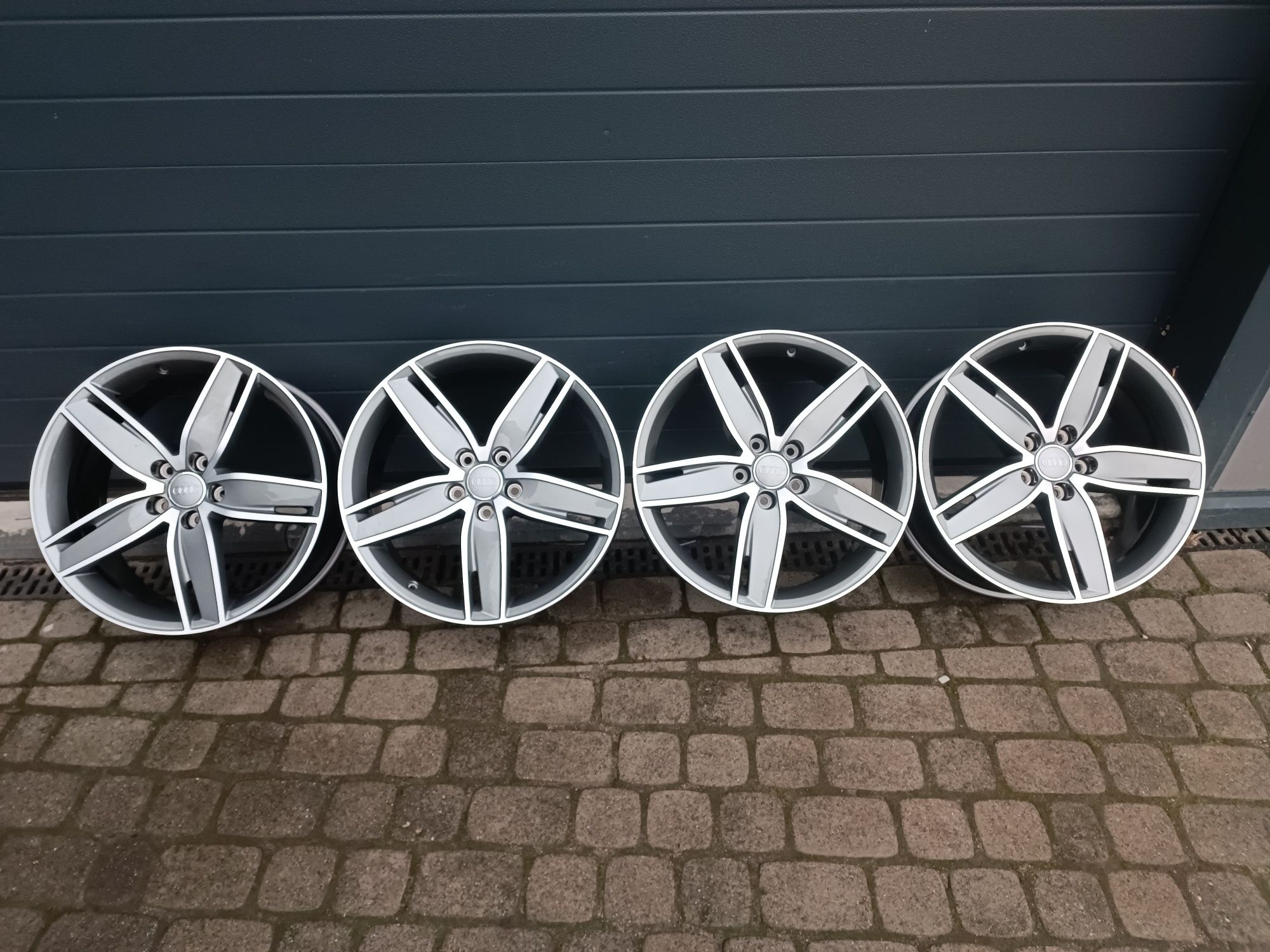 Felgi aluminiowe 5x112 Audi R19 Audi A3