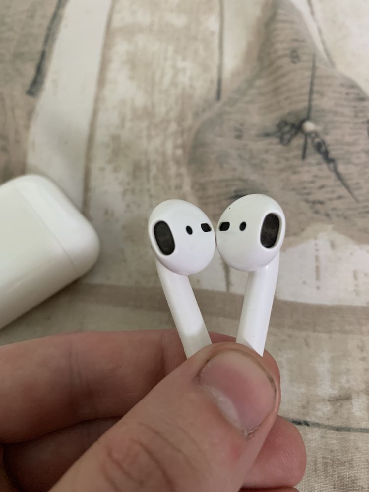 Apple Airpods 2 поколение