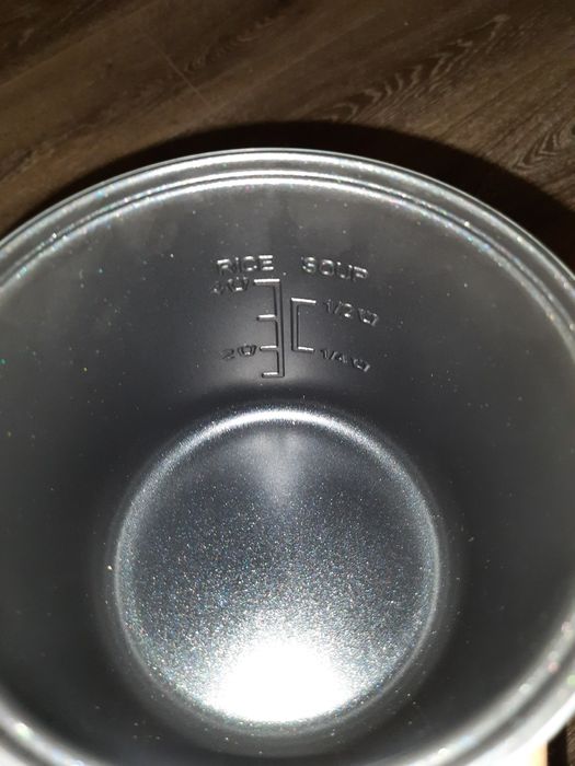 Мультиварка універсальна 2 л. 24v - 220v, 12v - 220 - автомобільна.