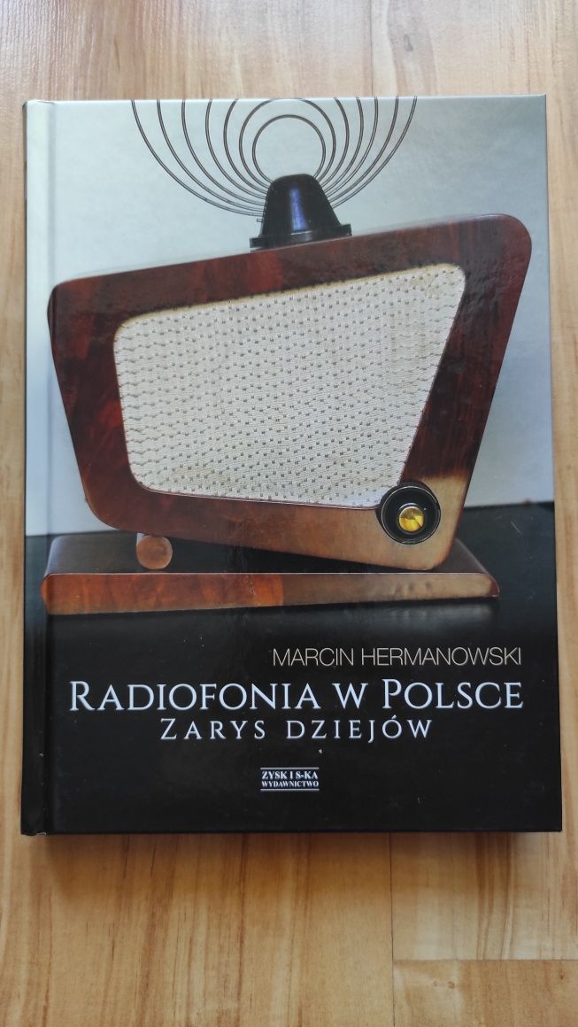 Radiofonia w Polsce . Zarys dziejów Marcin Jerzmanowski UNITRA