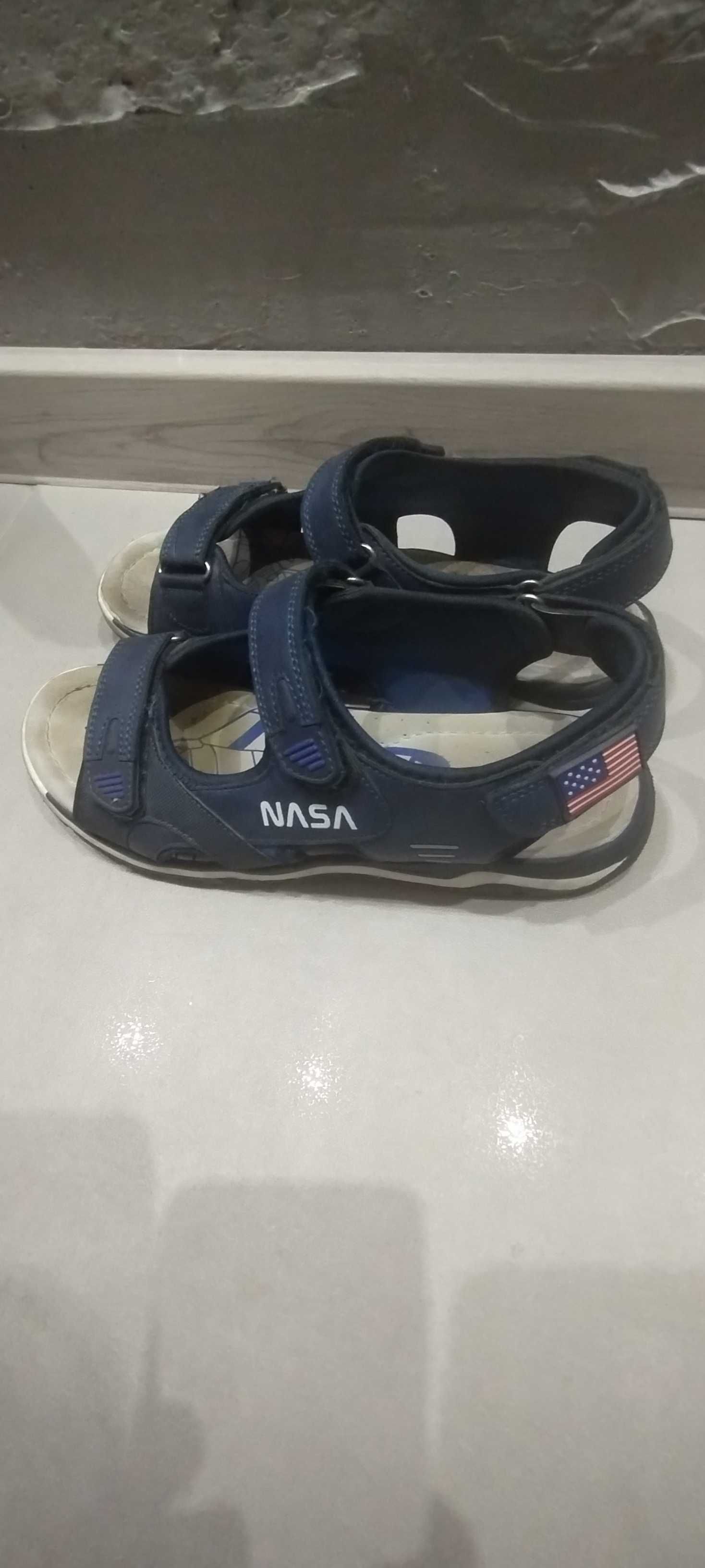 Sprzedam buty chłopięce