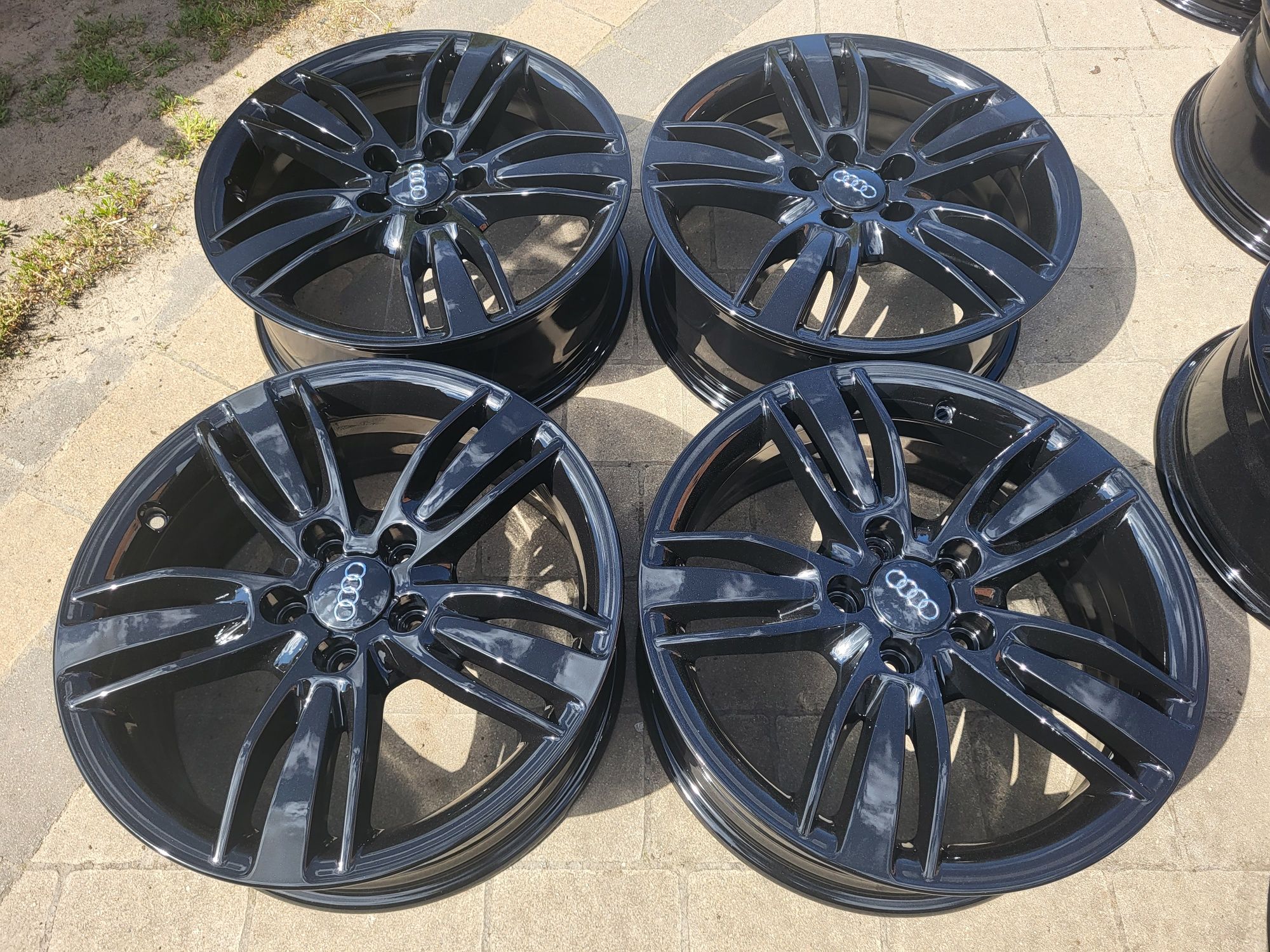 Alufelgi oryginal Audi Q3 5x112 6,5Jx17 et33 cb57,1mm czarny polysk