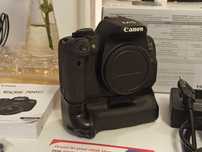 Aparat Canon Eos 700D body grip
