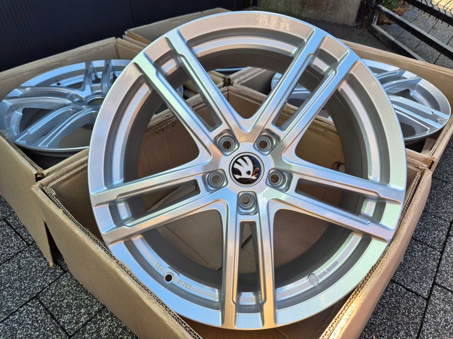 Felgi 18 do SKODA Karoq Kodiaq Octavia Superb Enyaq IV Yeti 5x112