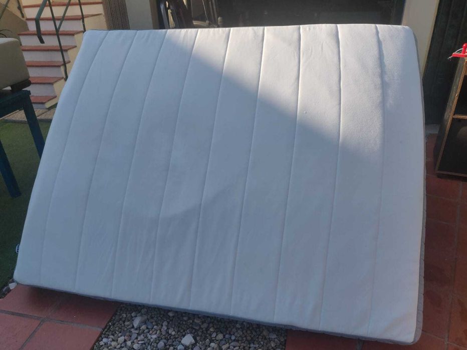 Cochão ikea 160x200cm