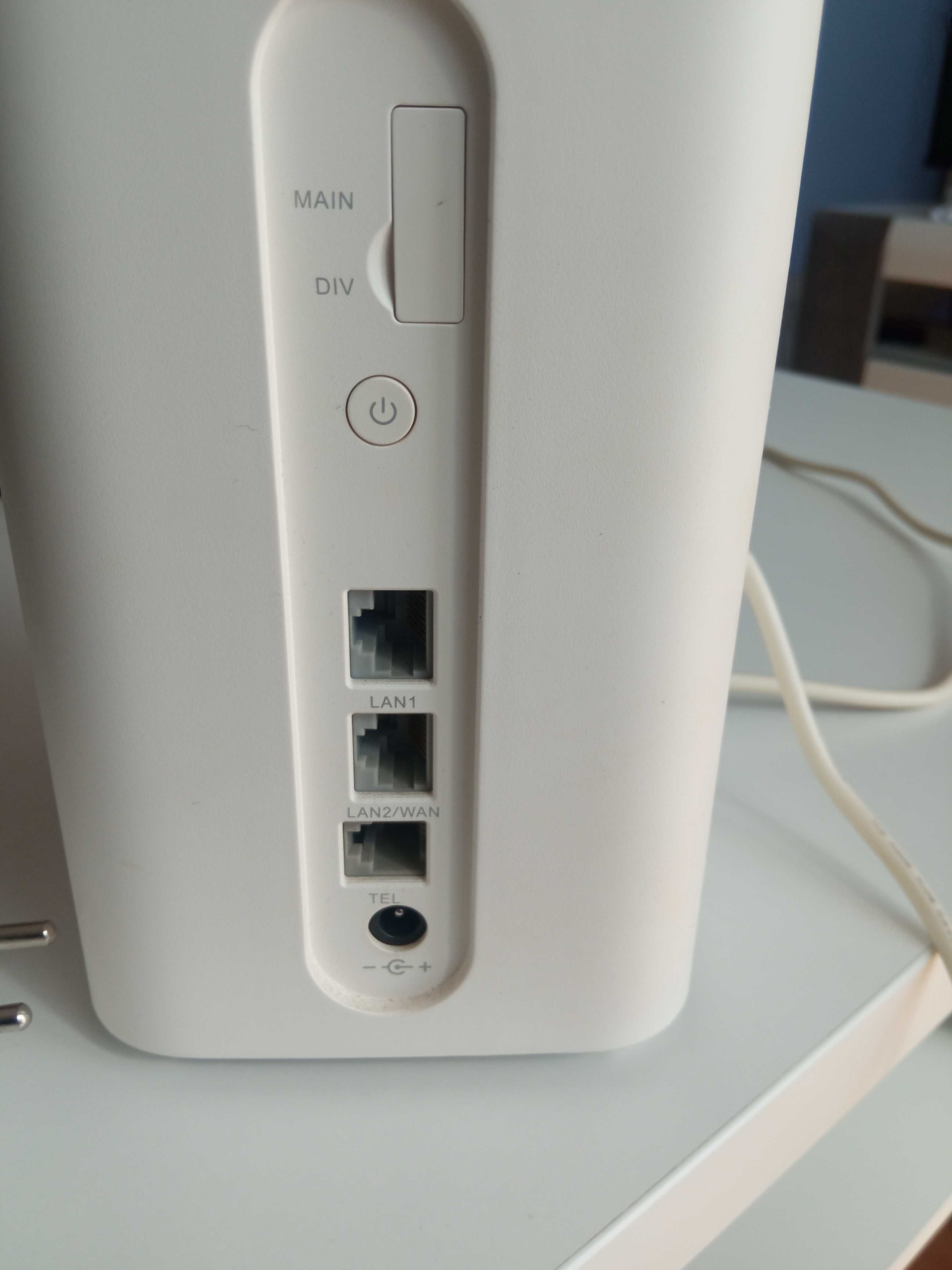 Router Huawei B818 4G LTE Ultra 1600Mbps KAT19