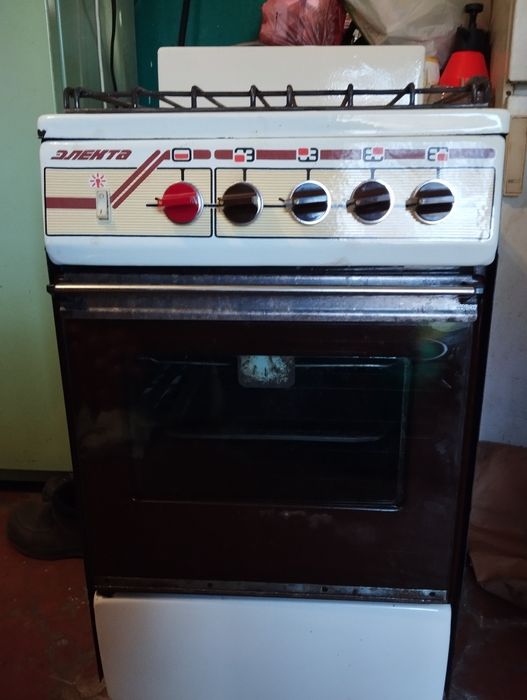 Продам 4-х комфорочну газову плиту (Елєкта)