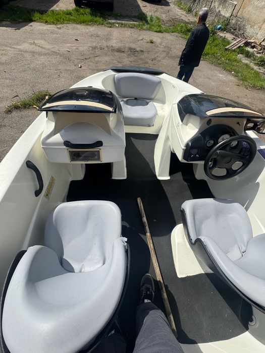 Продам катер BRP speedster 200