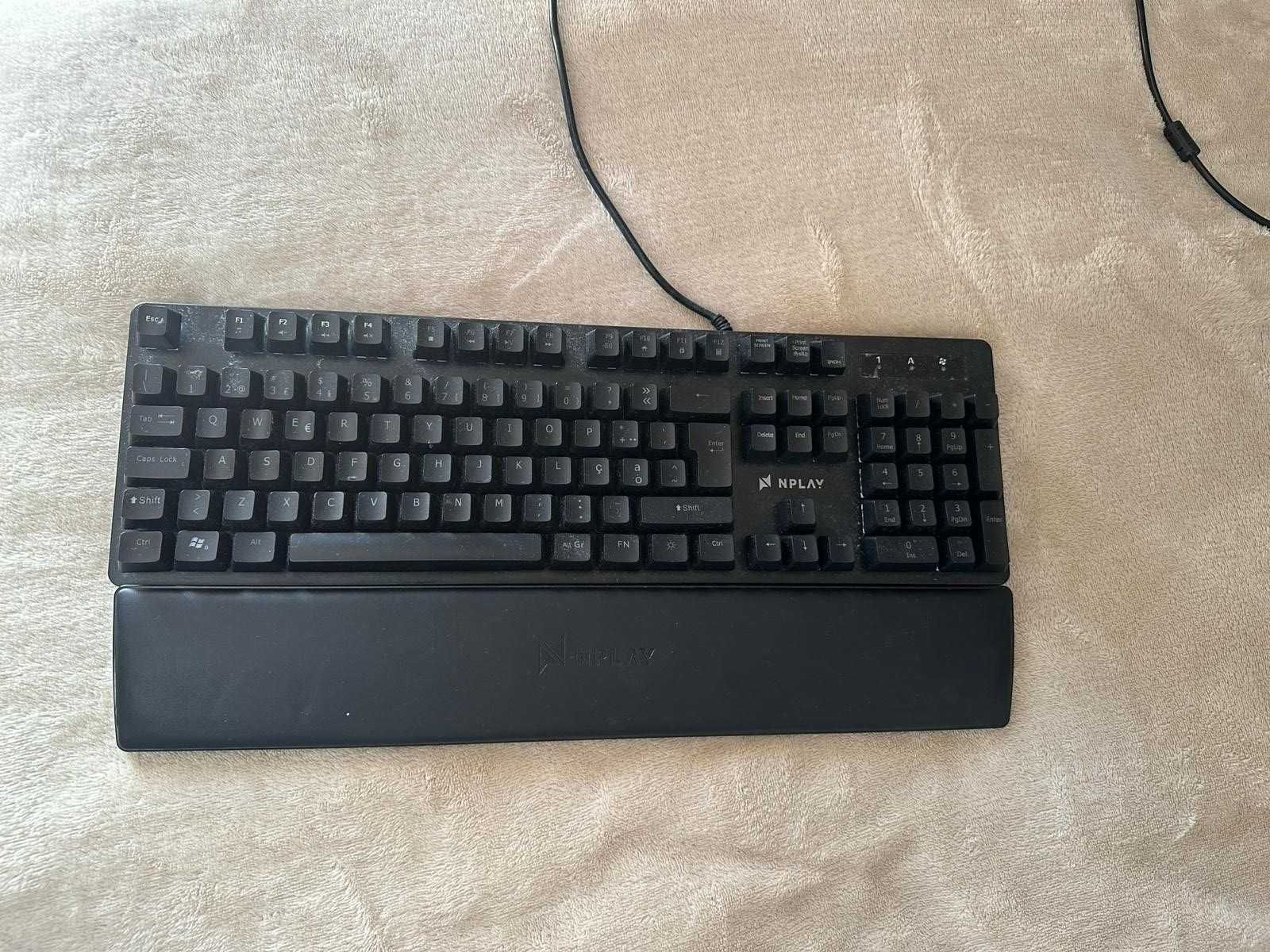 Teclado Gaming NPLAY Conquer 2.0 (Mecânico - Português - Preto)