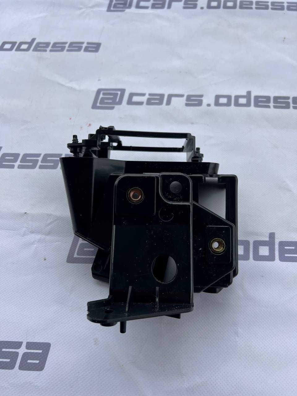 Кронштейн радара Tesla  Model S Rest 1135178-00-A аналог