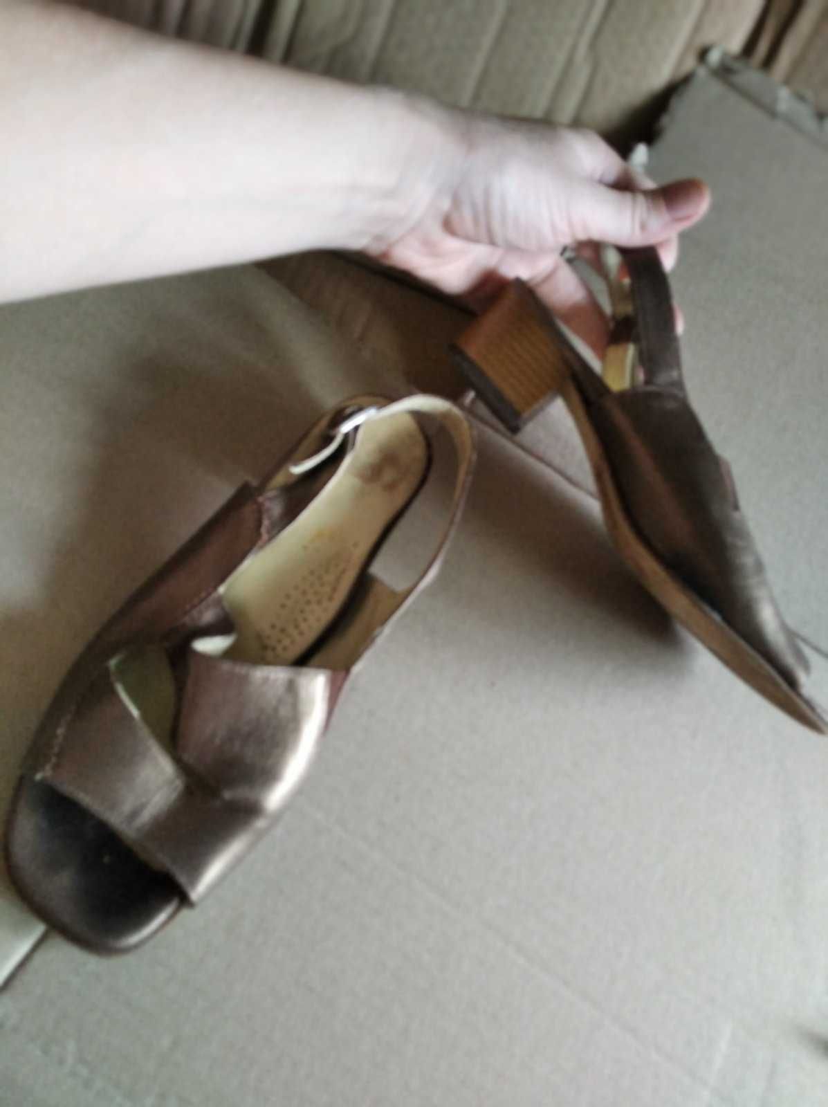 Босоножки туфельки женские кожаные бронзового цвета 36,5 размер Италия