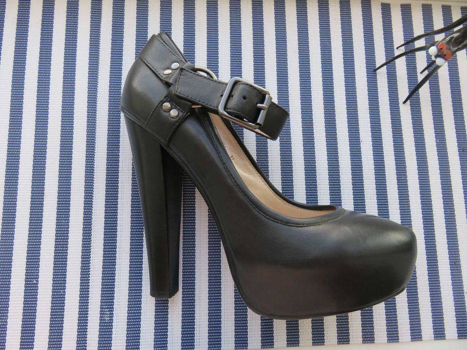 Туфли Attizzare(Италия).Размер 37.Стелька 24см