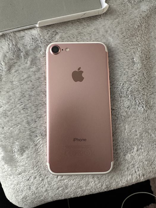 Iphone 7 różowy