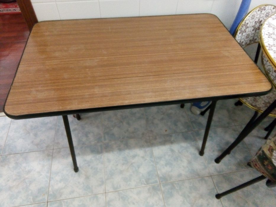 Mesa de cozinha vintage