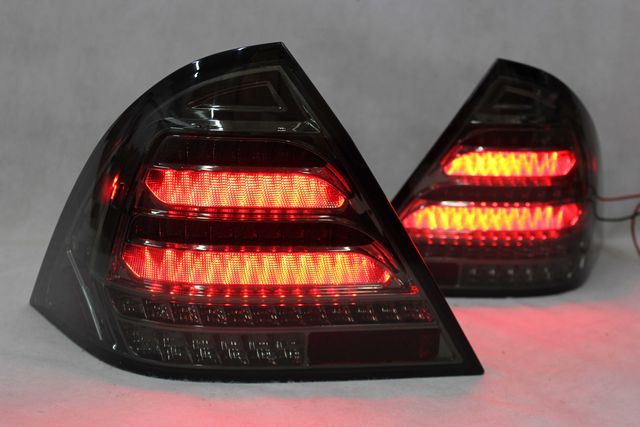 Lampy światła tył tylne MERCEDES C-KLASA W203 SEDAN 00-04 LED DYNAMIC!