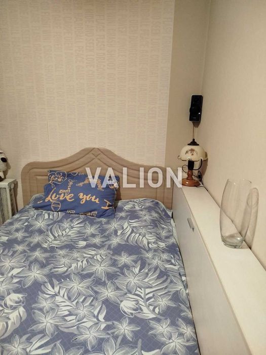 Продам 3-кімнатну квартиру біля метро *Академмістечко*