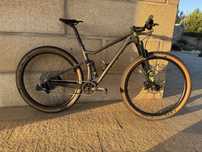Scott spark rc com rodas de carbono