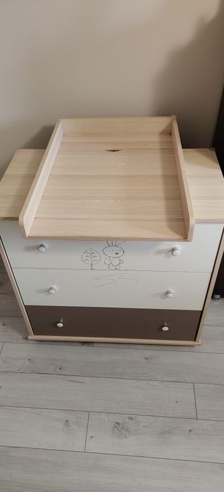 Komoda i słupek dziecięcy klupś