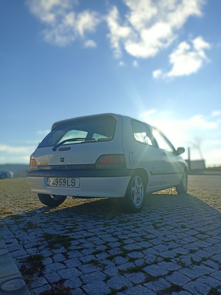 Renault Clio 1.9 D, venda de peças