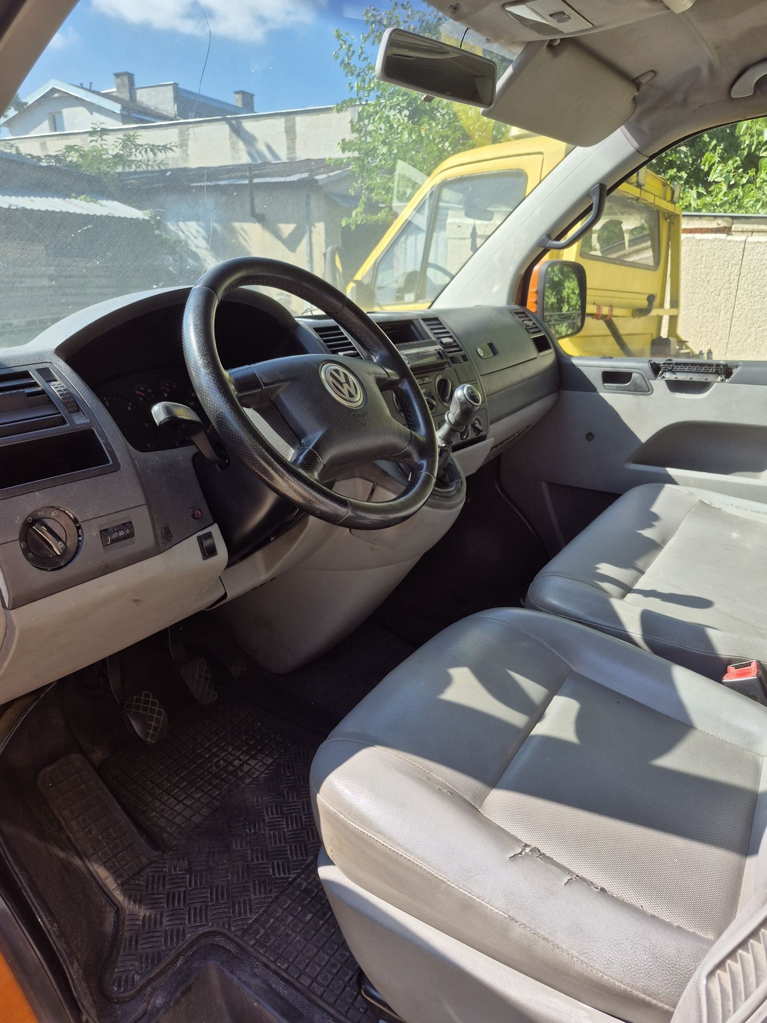 Volksvagen Transporter t5 9 osobowy