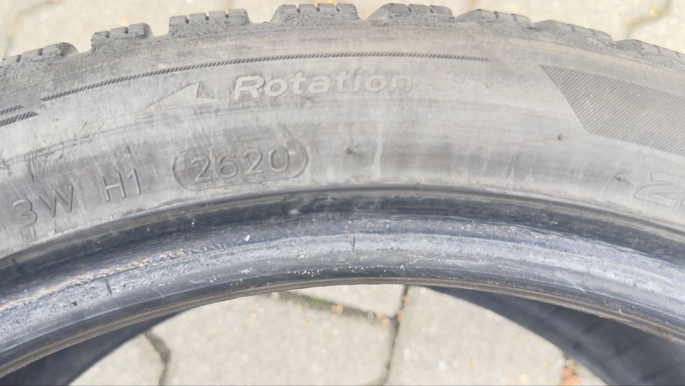 Opony zimowe Hankook  evo3 98V 245/45 R19