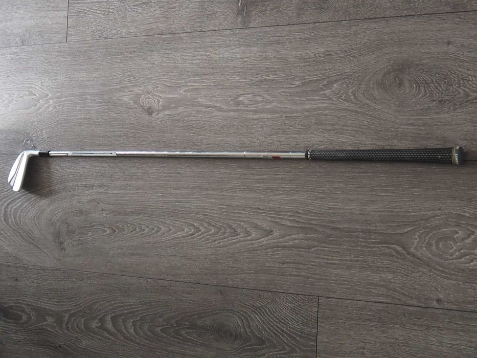 Kij do golfa TalorMade P790 Iron 7