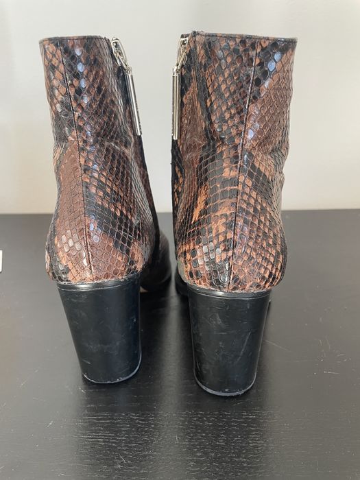 Botins padrao cobra Zara