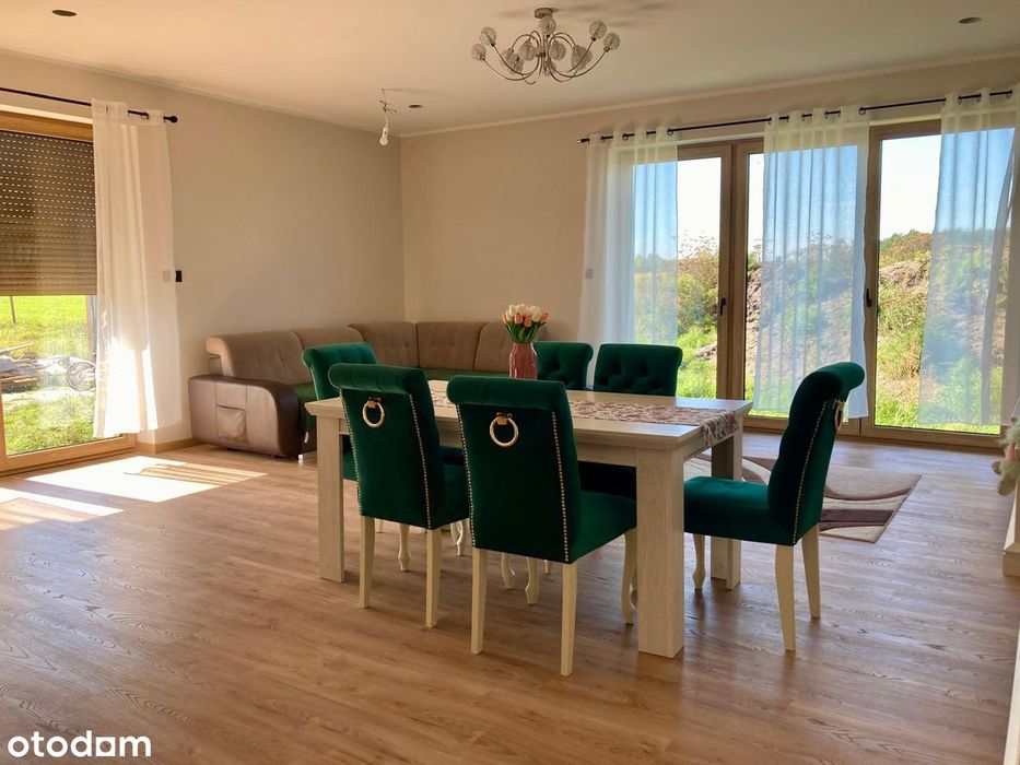 Przestronny dom jednorodzinny poza miastem