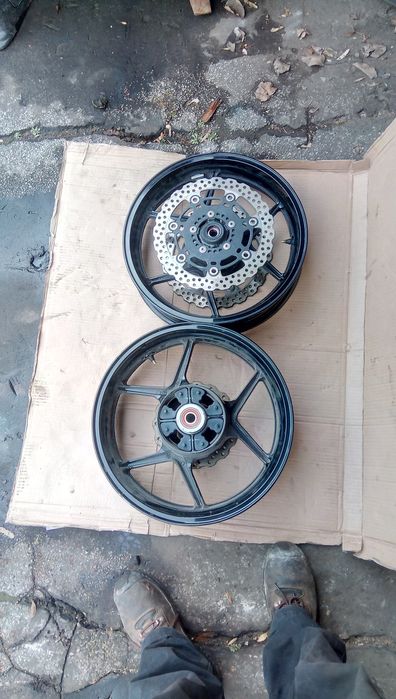 Tylne kolo felga kawasaki er6 er-6f tarcza czarna srebrna