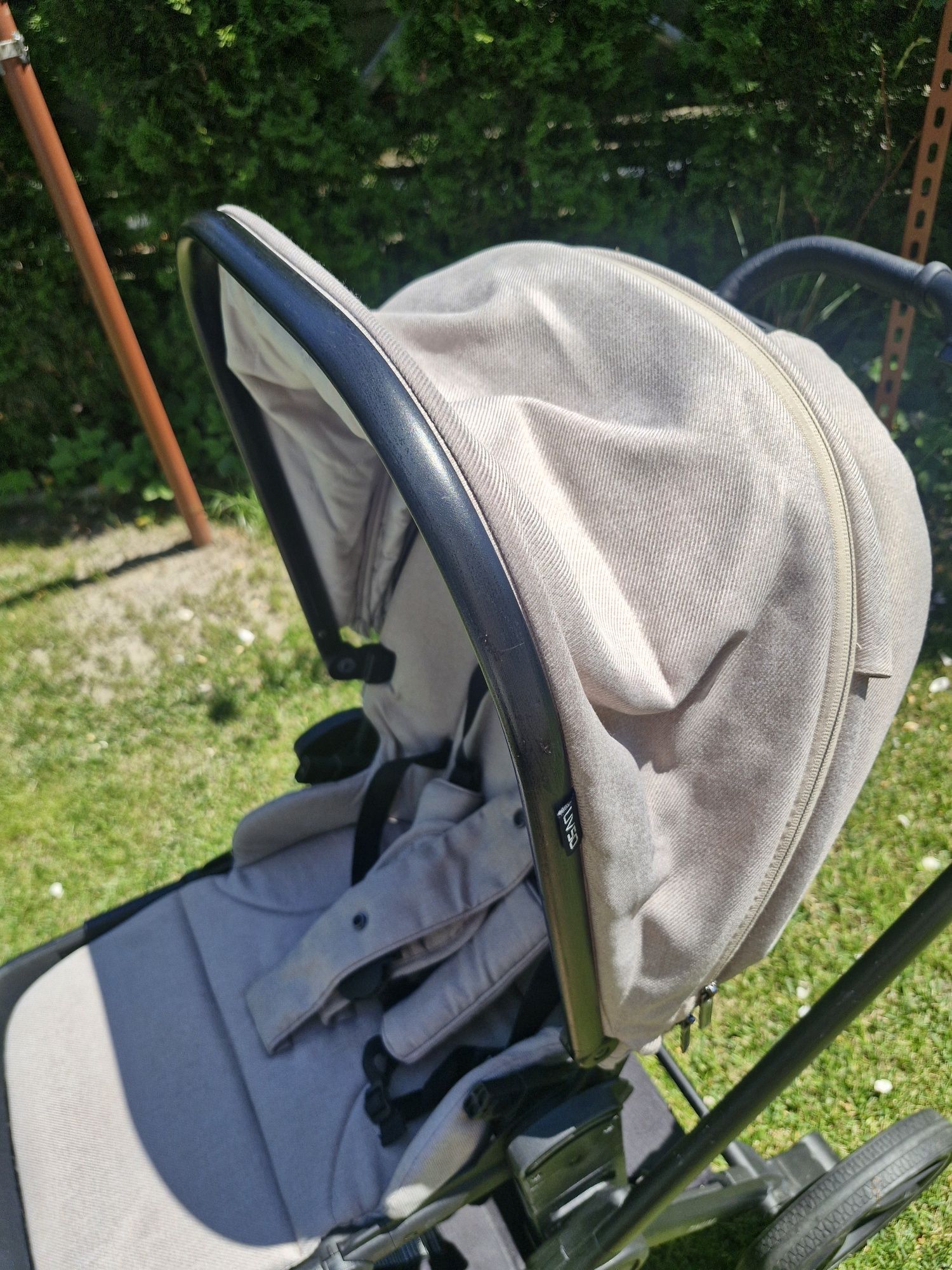 Wózek 2w1 Venicci Tinum beżowy Sabia