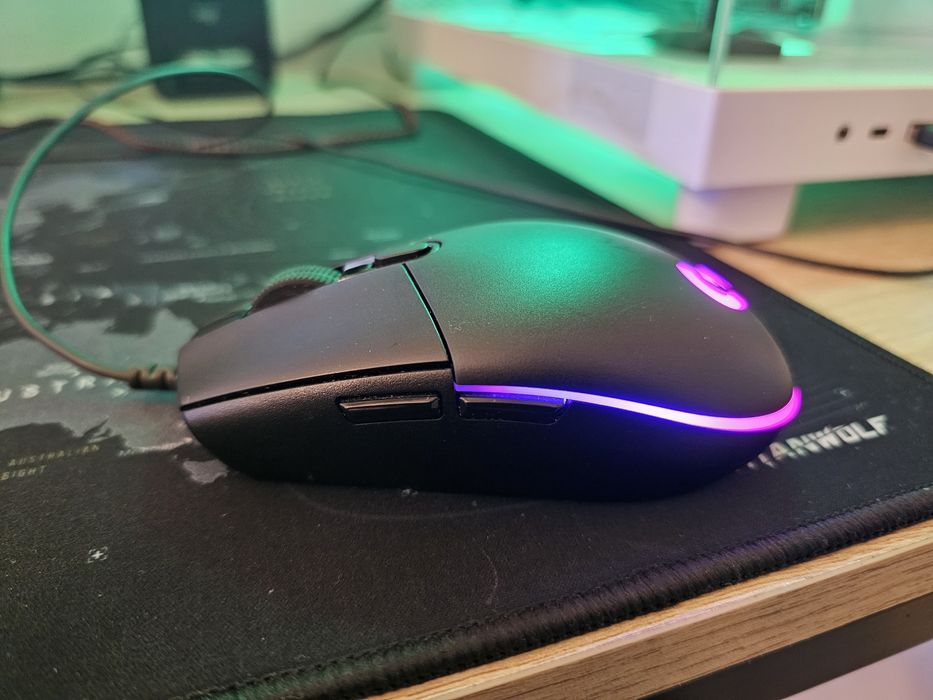 Vendo Mouse Logitech G203 + Mousepad (60x30cm)
Vendo Mouse Logitech G2