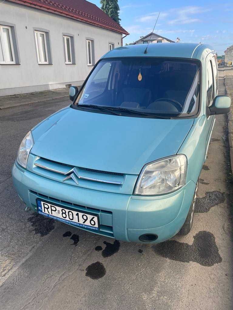 Citroen Berlingo Multispace benzyna 1,6 2003r.klima 274 tys.km hak