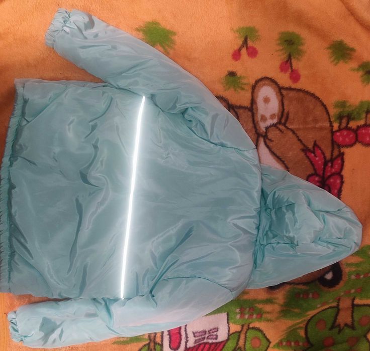 Курточка для дівчинки