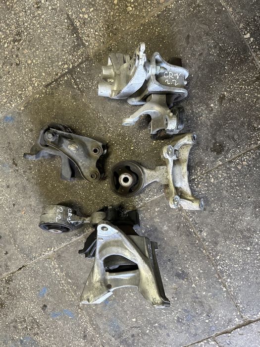 Подушка кронштейн двигуна коробки Honda CR-V 2.2d 12-16