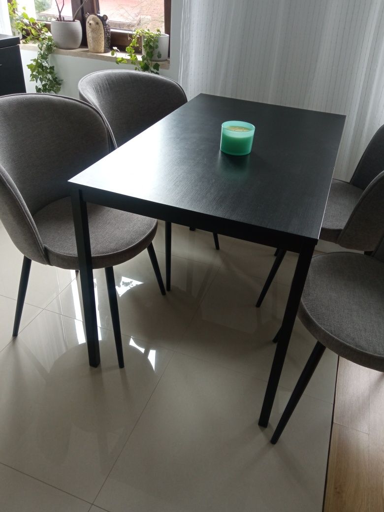 Czarny stół SANDSBERG ikea