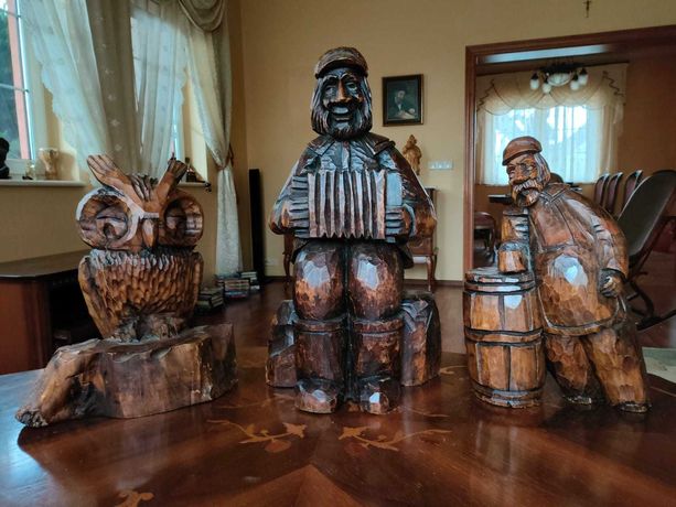 Figurki rzeźby drewniane