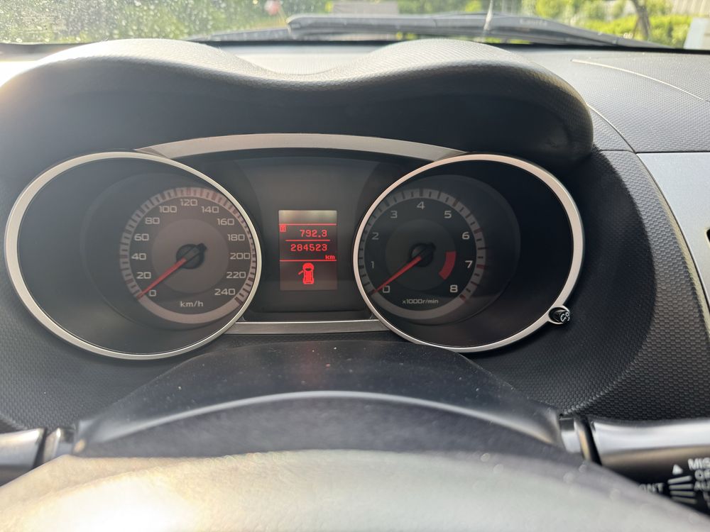 Продам Mitsubishi Outlander XL 2008