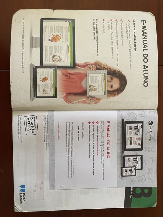 Diálogos - Português 8• Ano