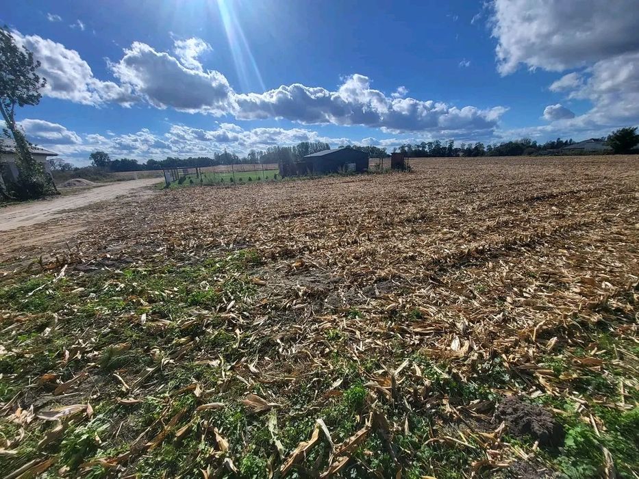 Działka Radomin centrum 2700m kw (27ar)