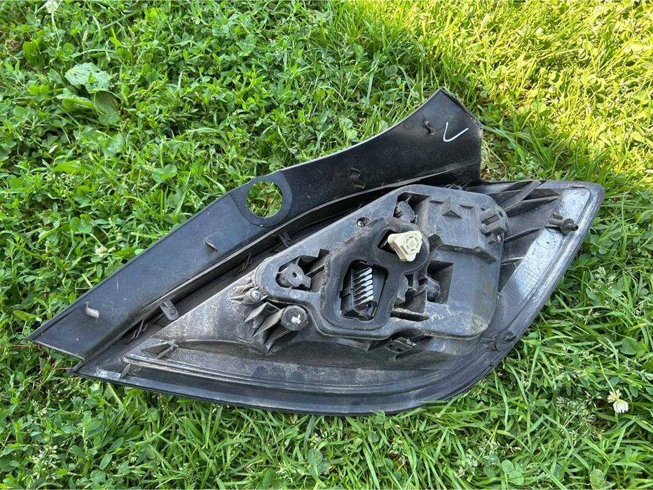 Lampa tylna prawa lewa komplet Opel Astra H
