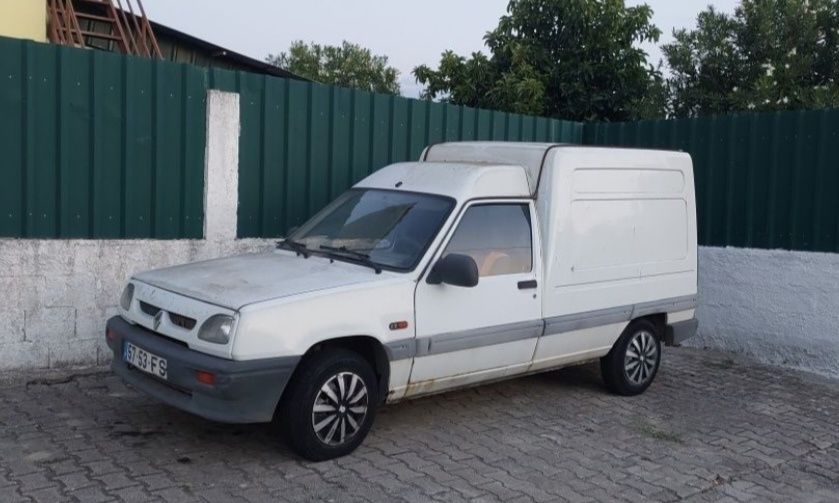 Renault Express 1.9 de 1995 motor excelente (Aceita-se Troca por Mota)
