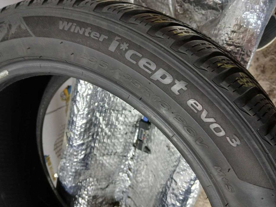 Шини Hankook 235/45R18. 1шт. Зима Розпаровка 2020р.(636)