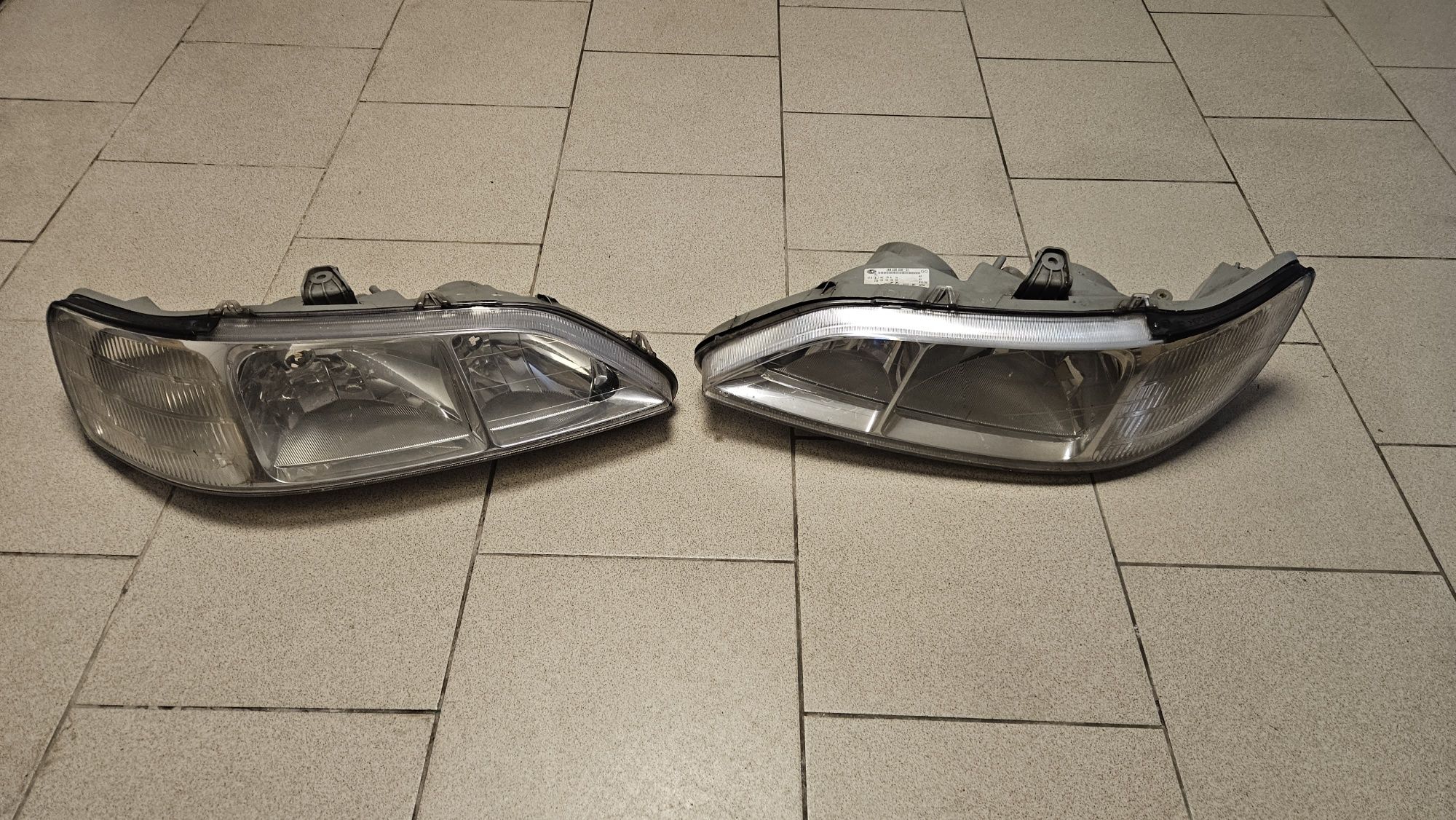 Honda Accord 6 98-00 reflektory P i  L