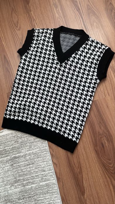 Вʼязана жилетка, розмір oversize