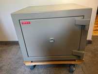 Solidny rosyjski ognioodporny antywłamaniowy sejf Контур model K3-053