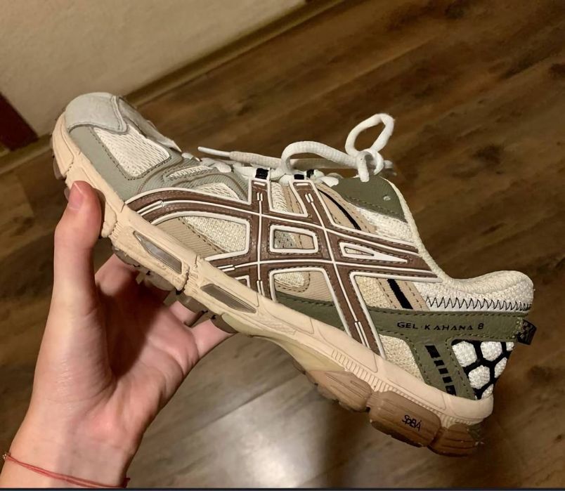 ASICS Gel-Kahana 8 Grey Copper