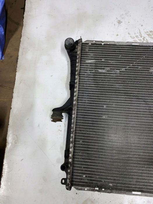 Chłodnica wody wodna 2.5 tdi Touareg 7L0 04-