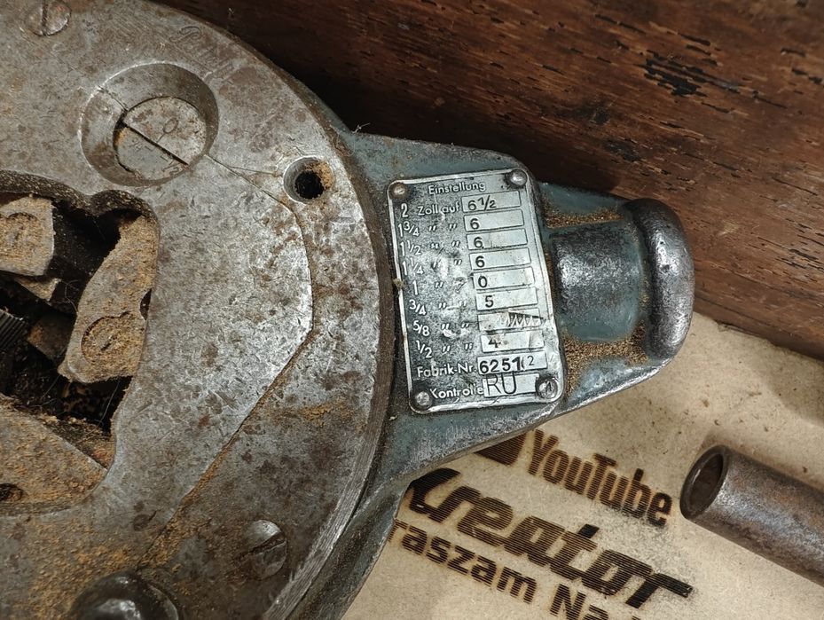 Zestaw do gwintowania rur: głowica, matryce, uchwyty, pudełko