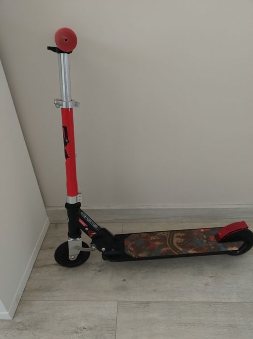 Hulajnoga oxelo mid 1 z Decathlonu